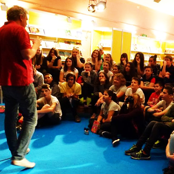 "Domenica che Storia!" riprende nel Foyer del Teatro della Corte a Genova