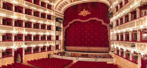 Auguri al più bel Teatro Del Mondo: il San Carlo di Napoli