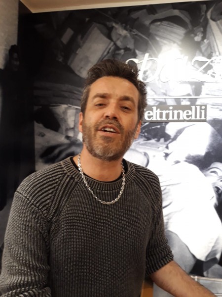 Daniele Silvestri e il suo nuovo album dal titolo “La terra sotto i piedi”