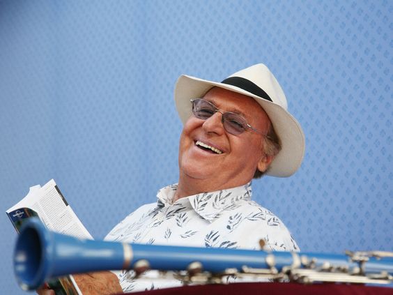 Buon compleanno Renzo Arbore, verace ambasciatore della canzone classica napoletana nel mondo!