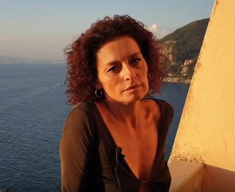 Dinamica, energica, produttiva questa è Lidia Vitale presto in una nuova sfida: la serie tv Sanctuary. Video intervista