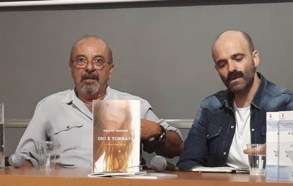 Vauro Senesi e il suo ultimo libro:  “Dio è tornata”. Recensione