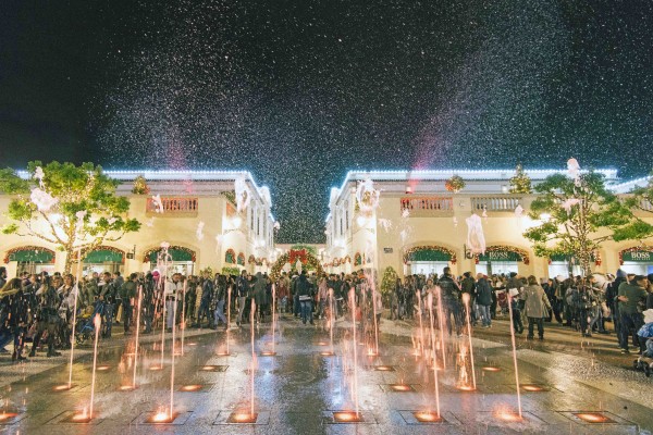 Un evento spettacolare a La Reggia Outlet: l’accensione dell‘Albero di Natale