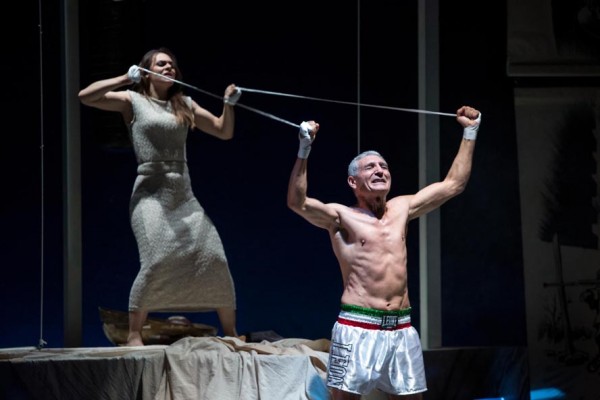 "Patrizio vs Oliva” al Nuovo di Napoli fino a domani 1° dicembre. Recensione