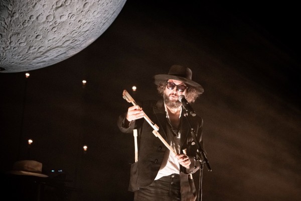 Tredici Canzoni Urgenti, Vinicio Capossela in tour