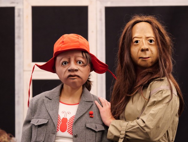 Familie Flöz, l’anima senza parole del teatro arriva al Bellini con “Finale”