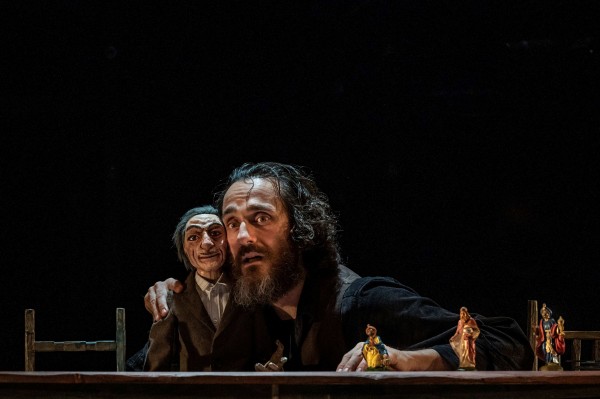 Natale in casa Cupiello: Eduardo rinasce tra pupazzi e disincanto