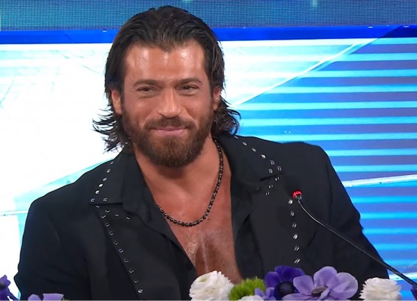 Sanremo, Can Yaman: “Non c’è mai stato un caso. Stasera? Spero di non fare pasticci”