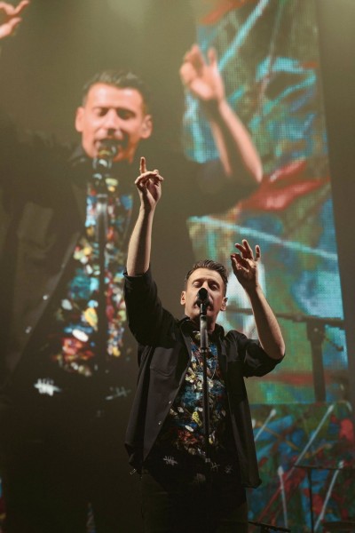 Francesco Gabbani conquista Napoli e continua il tour con successo!