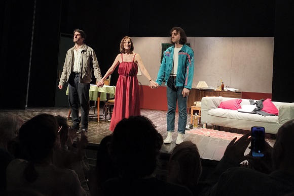 “Week-end”: Sabrina Scuccimarra e l’abisso domestico al Piccolo Bellini