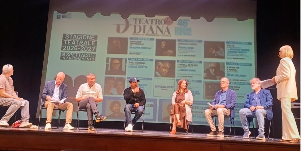 Teatro Diana, una stagione tra grandi ritorni, nuove produzioni e il meglio della scena italiana
