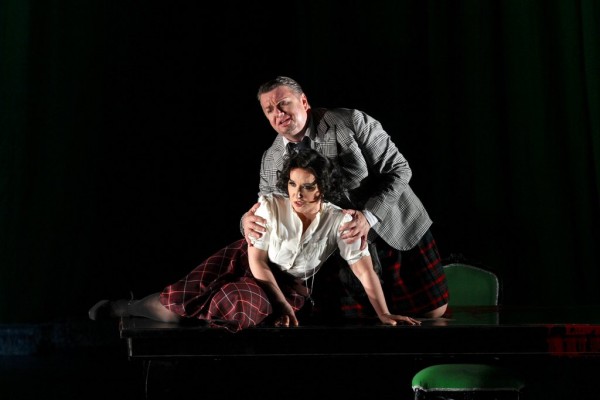 Enrico (Federico Longhi ) e Lucia (Elena Mosuc) Foto di Marcello Orselli